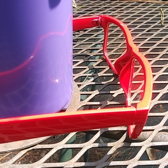 Ruby red specs - Picture 4 of 4